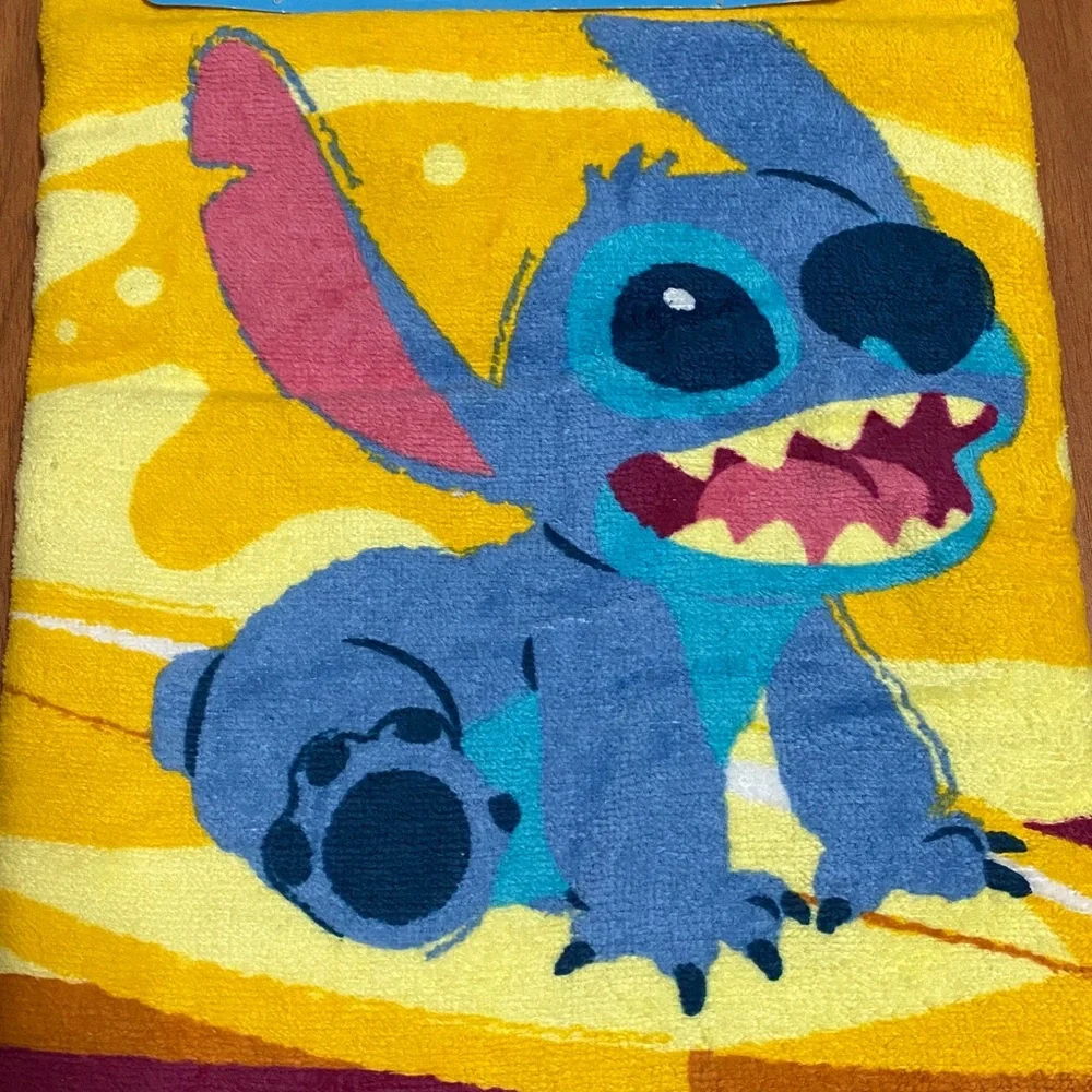 ❤️ Disney’s Lilo & Stitch Experiment 626 Hand Towel NWT